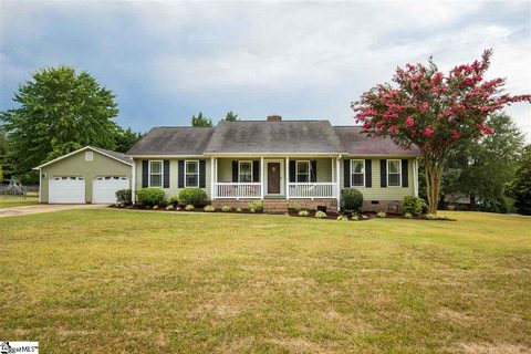 105 Deer Creek Court sold home in Deercreek, Easley, SC