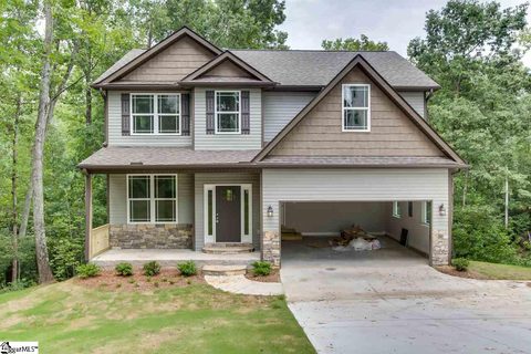 124 Cascade Drive