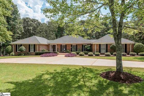 120 Hollyridge Road