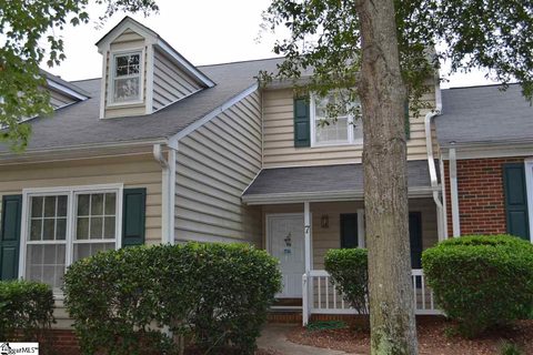 40 Wood Pointe Drive Unit 7