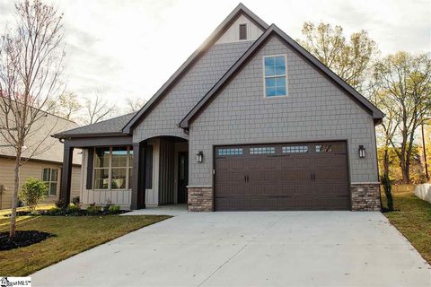 12 Vinton Drive sold home in Windwood Cottages, Greer, SC