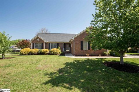 300 Tearose Lane sold home in Rosemont, Simpsonville, SC
