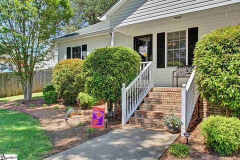 699 Meadow Ridge Road sold home in Meadowcrest, Easley, SC