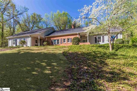 305 Sweetbriar Road sold home in Lake Forest Heights, Greenville, SC