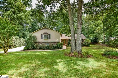 512 Lancelot Drive