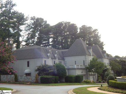 201 Castellan Drive