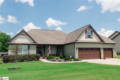 304 Tineke Way
