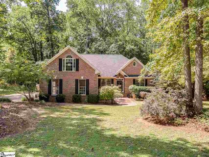 206 Hunter Pointe Drive