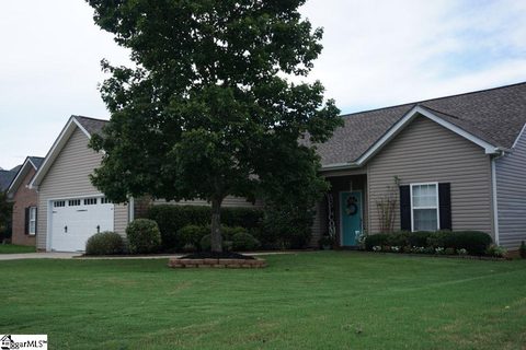 137 Lauren Wood Circle