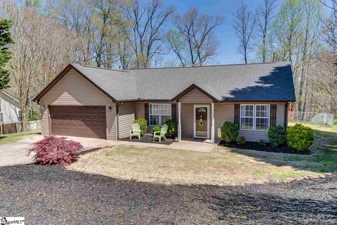 402 Maplewood Circle