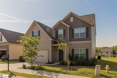208 Romsey Circle