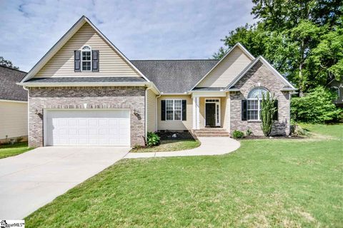 304 Lake Lennox Drive sold home in Lennox Lake, Simpsonville, SC