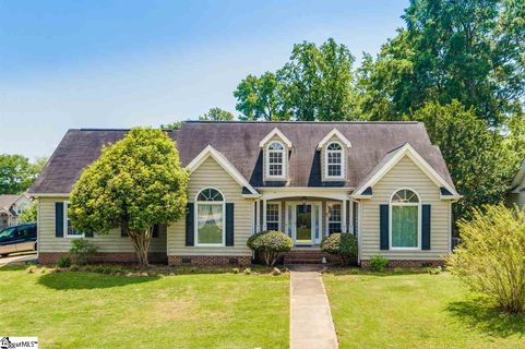 206 Lake Lennox Drive sold home in Lennox Lake, Simpsonville, SC