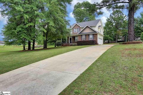 313 Bass Cove Drive sold home in Waters Edge, Taylors, SC