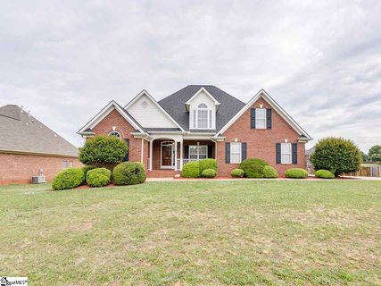 408 Hunting Crest Court