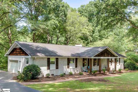 11 Groveland Drive
