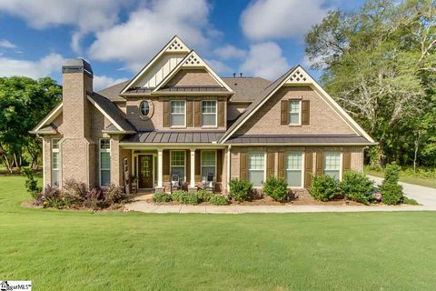109 Vining Crossing
