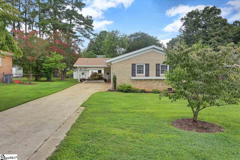 214 Edgewood Drive