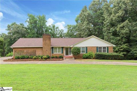 100 Nottingham Way sold home in Sherwood Forest, Anderson, SC