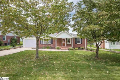 205 Mayflower Street sold home in Buena Vista, Taylors, SC