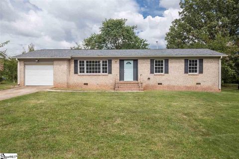 105 Shadecrest Drive