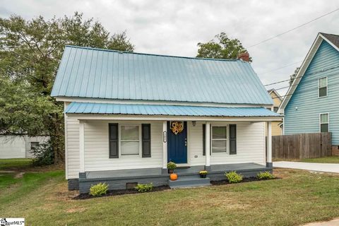 202 Woodside Avenue sold home in Woodside Mill, Fountain Inn, SC