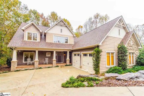 109 Pinehurst Green Way