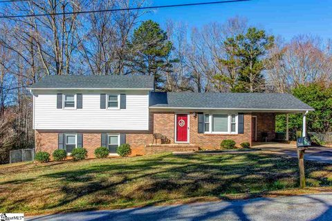 40 W Golden Strip Drive sold home in Golden Heights, Mauldin, SC