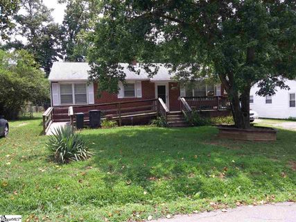 25 Mayflower Avenue