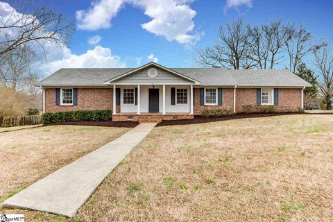 109 Churchill Avenue
