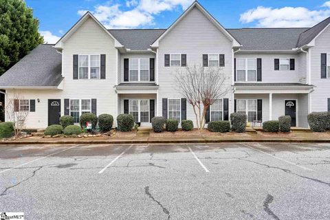 16 Ridgestone Circle