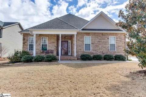 400 Hampton Farms Trail