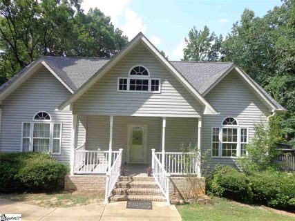 207 Laconia Drive sold home in Hampshire Hills, Travelers Rest, SC