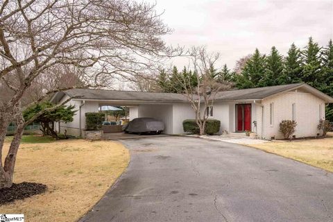 210 Woodbury Circle sold home in Broadmoor, Taylors, SC