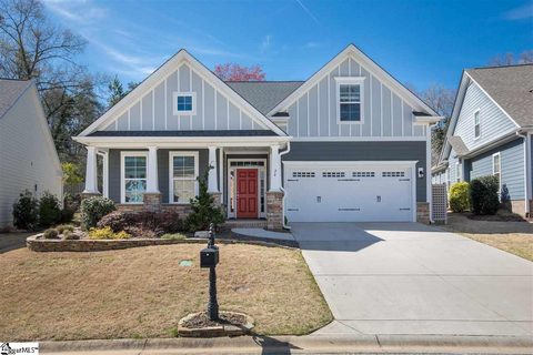 24 Wiscasset Way