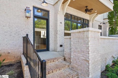 44 Claussen Avenue