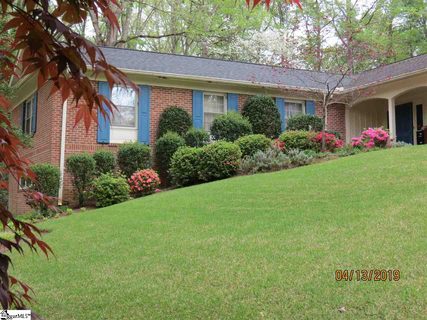 218 Sweetbriar Road sold home in Lake Forest Heights, Greenville, SC