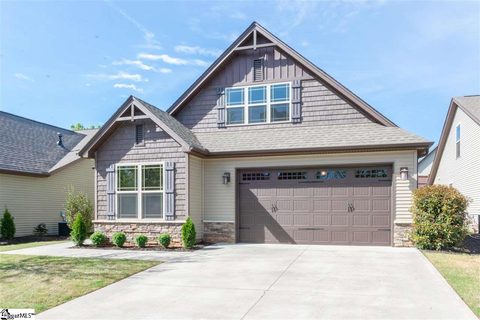 202 Windthistle Drive sold home in Woodstone Cottages, Greenville, SC