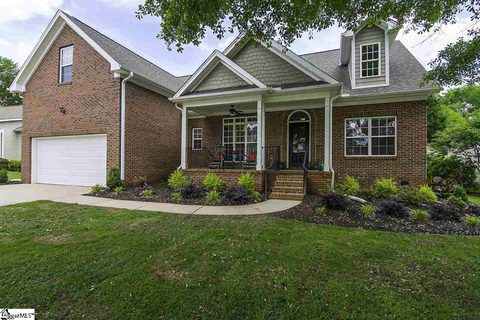 2 Manorwood Court sold home in Lennox Lake, Simpsonville, SC