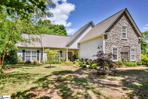 318 Crestview Lane