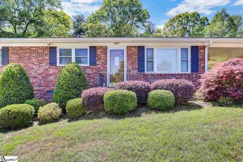 6 Harbor Drive sold home in Lake Harbor, Greenville, SC