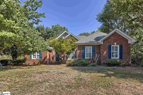 103 Stonewall Court