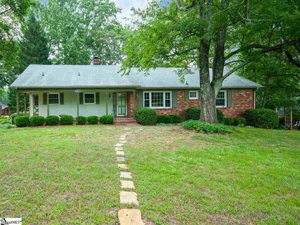 201 Sweetbriar Road sold home in Lake Forest Heights, Greenville, SC