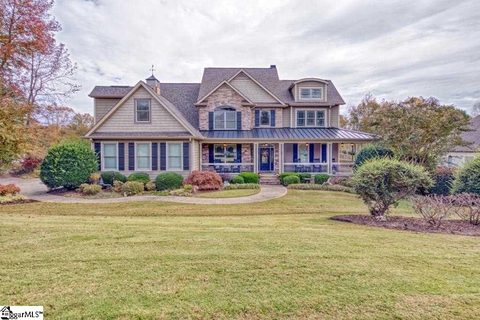 32 Mandarin Circle