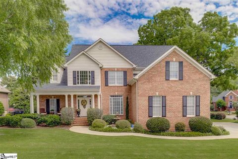 200 Ladykirk Lane sold home in Carisbrooke, Greer, SC