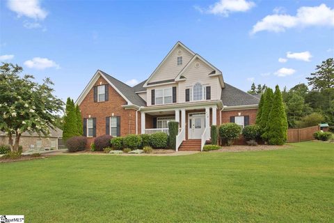 112 Lantern Ridge Drive