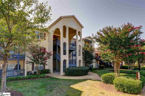 111 Wexford Drive #303