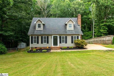 1202 Pineview Drive