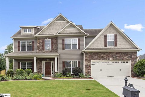 5 Roanoke Hills Court