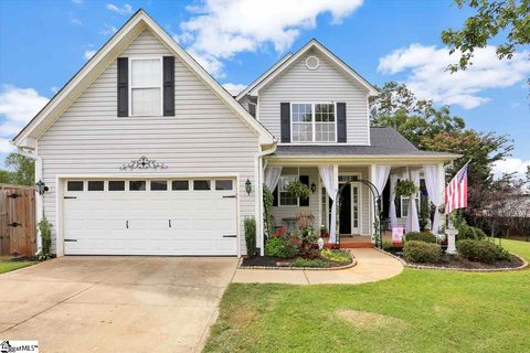 51 Rustcraft Drive